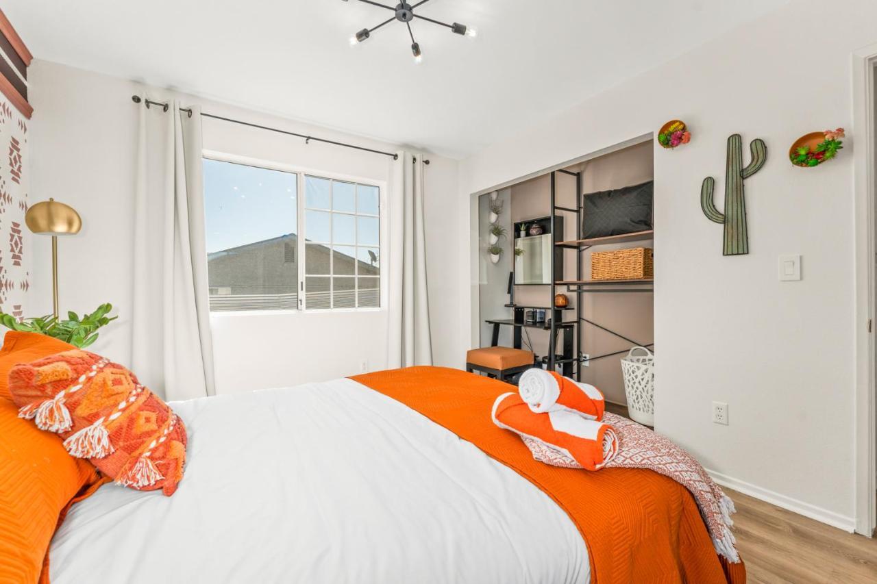 约书亚树Hot Tub, Games, King Bed, Fire Pit, Bbq Grill, Minutes From National Park And Views别墅 外观 照片
